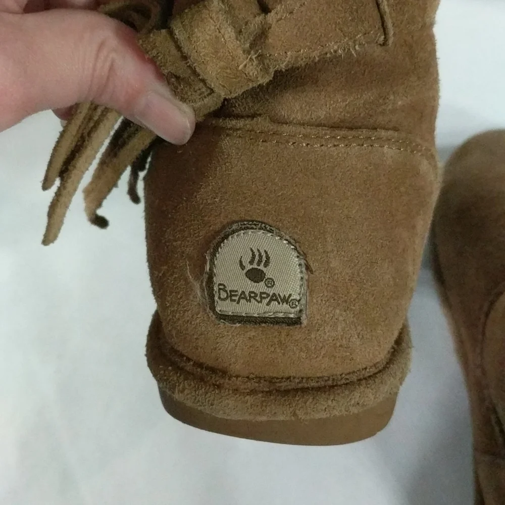 𝅺Bearpaw Mia Tan Suede Sheepskin Cozy Boots - Youth 3